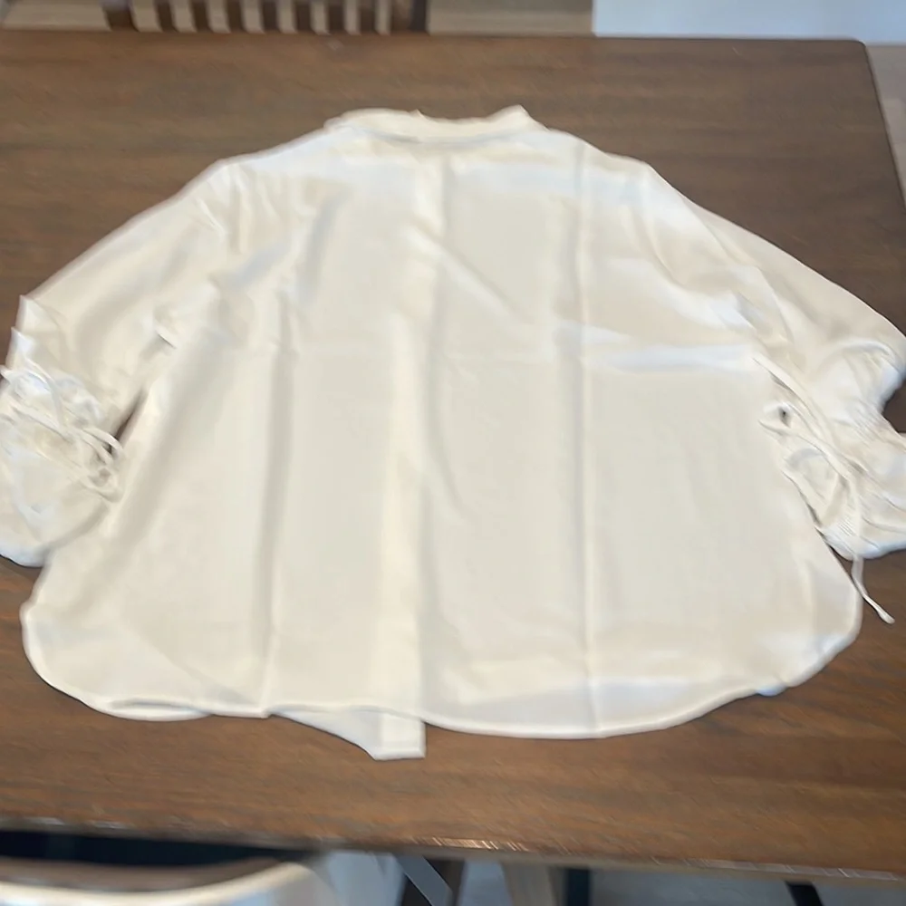 Anne Klein ruched sleeve blouse. Size 0X - Picture 6 of 9